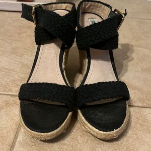 VINTAGE STEVE MADDEN ESPADRILLES